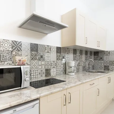 Apartment Pucela 4 *
